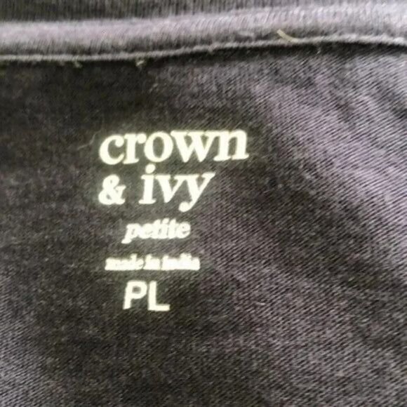 Crown & Ivy Geometric Diamond Print Long Sleeve Top Blouse - Picture 7 of 12